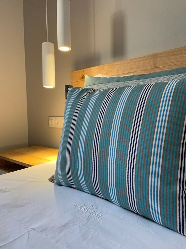 Фото Cardeal Suites & Apartments