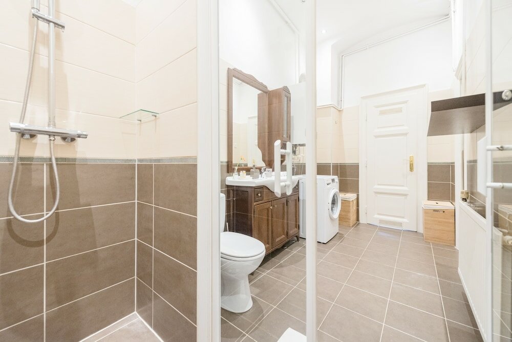 Фото Venus Apartments - Broadway I