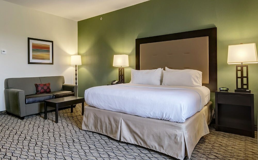 Фото Holiday Inn Poplar Bluff by Ihg