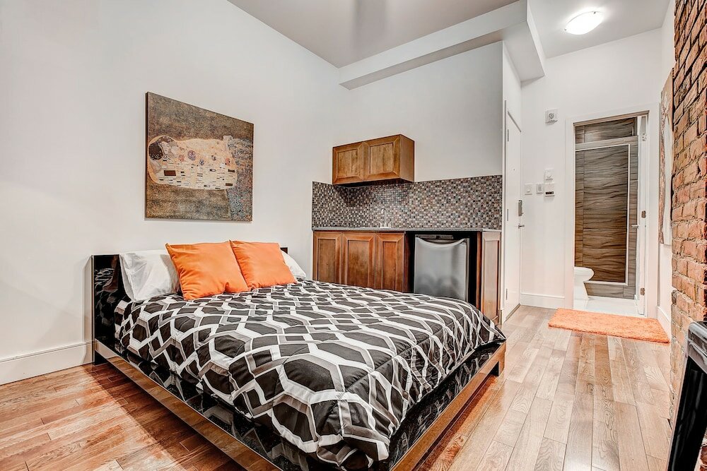 Фото Destination Stays Montreal Downtown