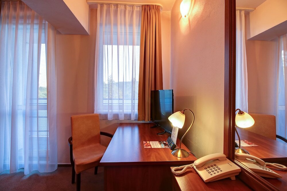 Фото Hotel Dixon