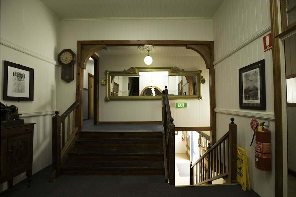 Фото Brisbane Manor Hotel