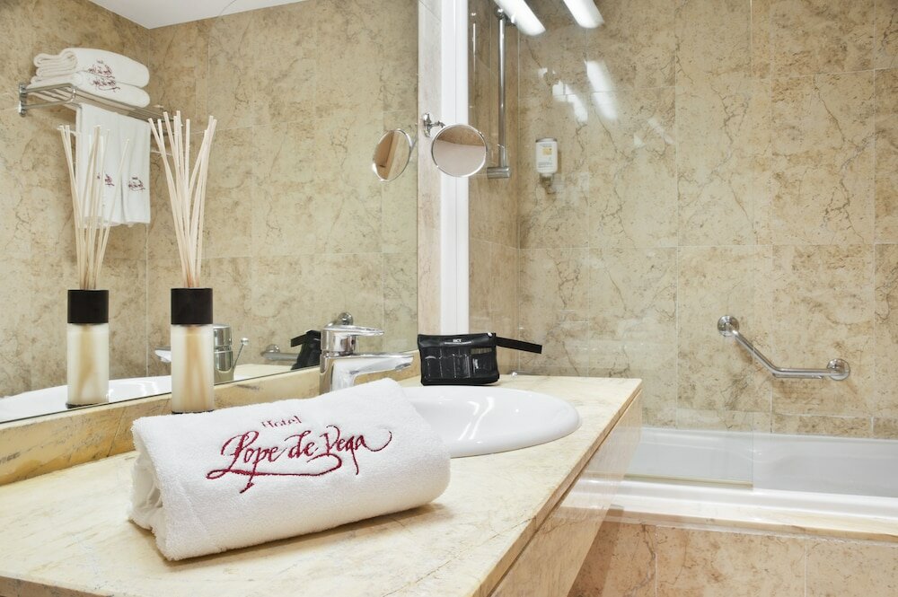 Фото Mercure Madrid Centro