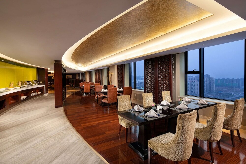 Фото Wyndham Xinyang Downtown