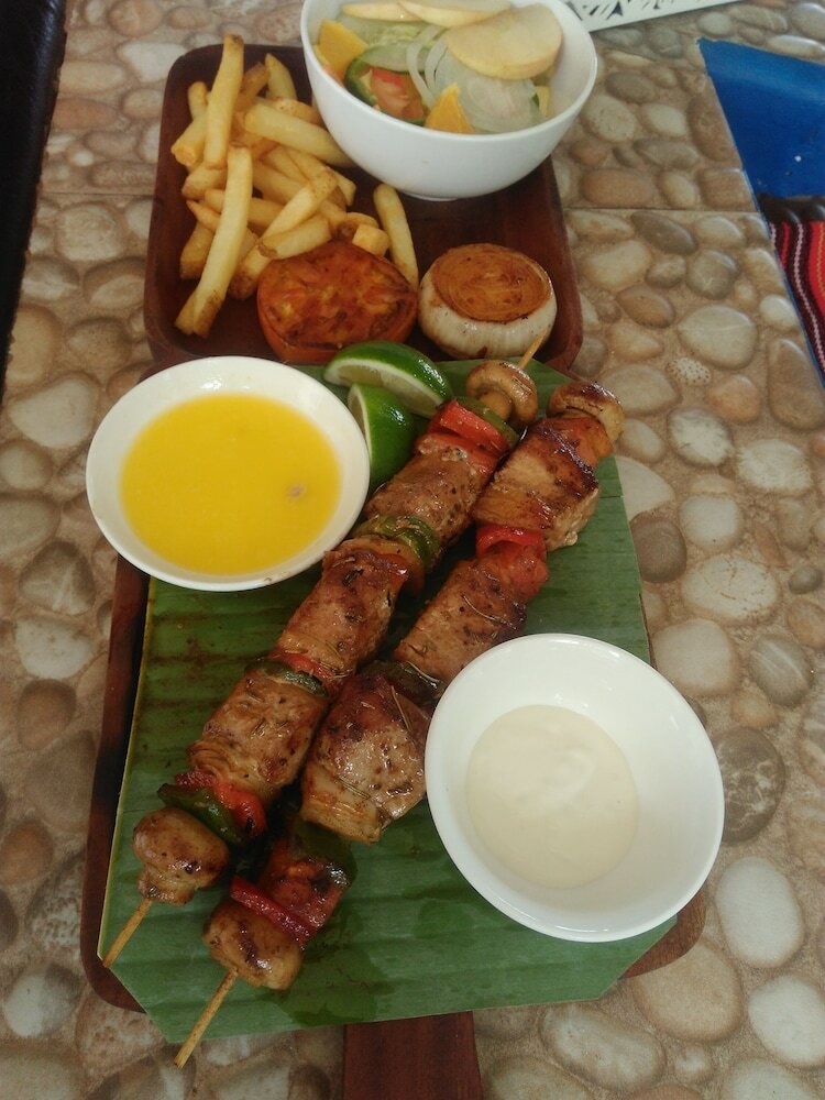 Фото Mango's Beachfront Resort