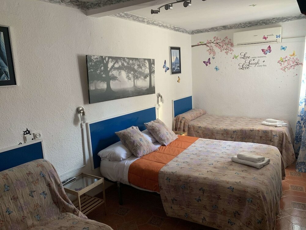 Фото Pensión La Giraldilla