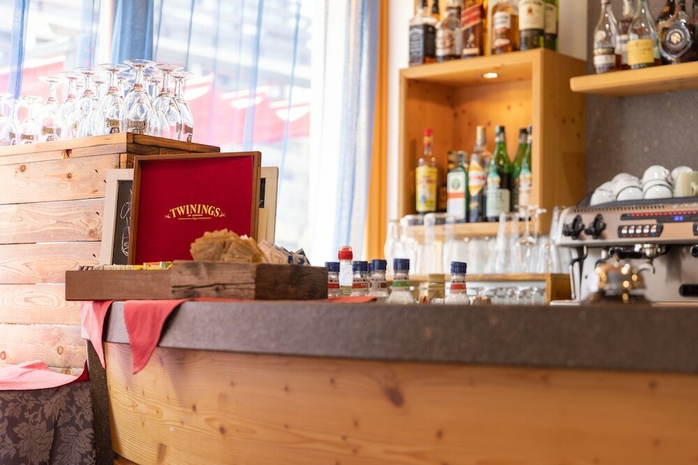 Фото Hotel Alpine Mugon