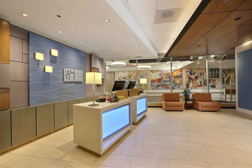 Фото Holiday Inn Express Denver Downtown, an Ihg Hotel