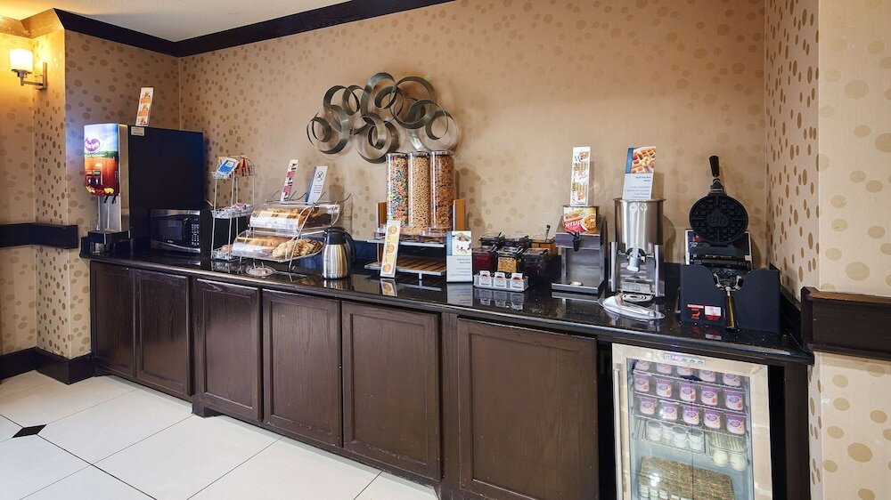 Фото Best Western Plus Dfw Airport West Euless