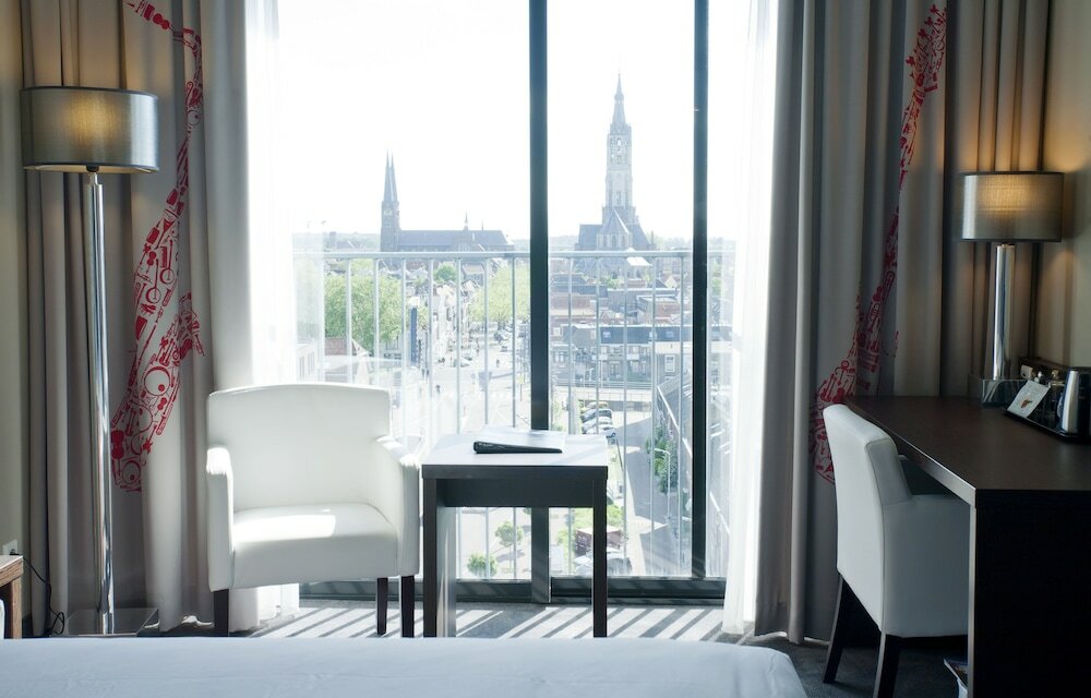 Фото Hampshire Delft Centre