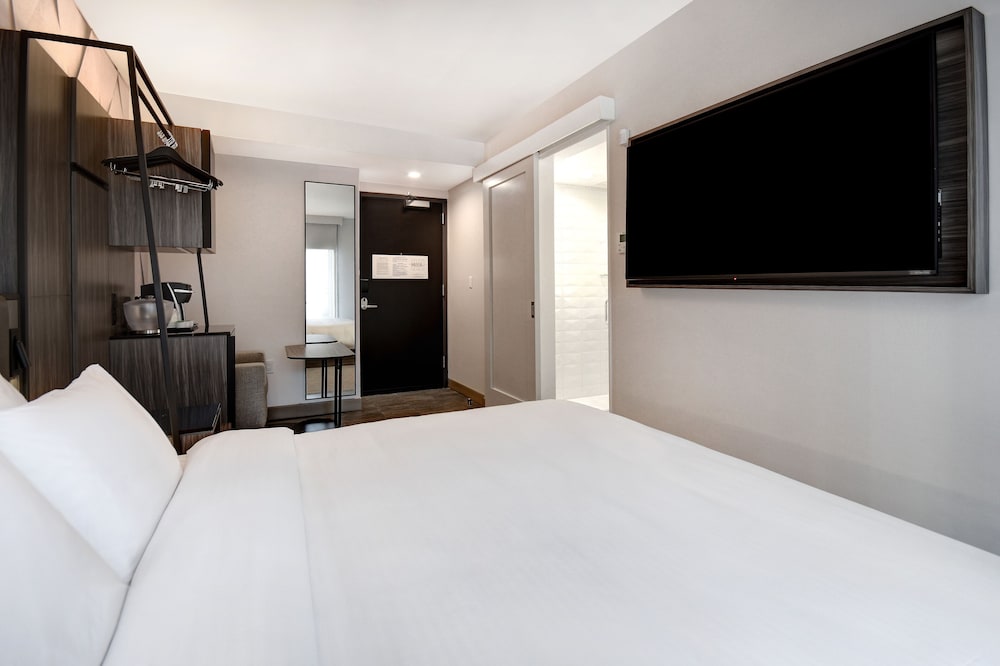 Фото SpringHill Suites by Marriott New York Midtown Manhattan/Park Ave