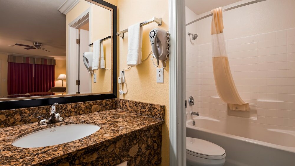 Фото Best Western Heritage Inn