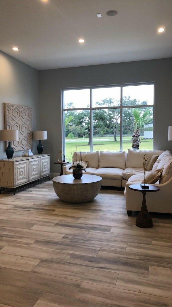 Фото Oasis Resort Gulfport