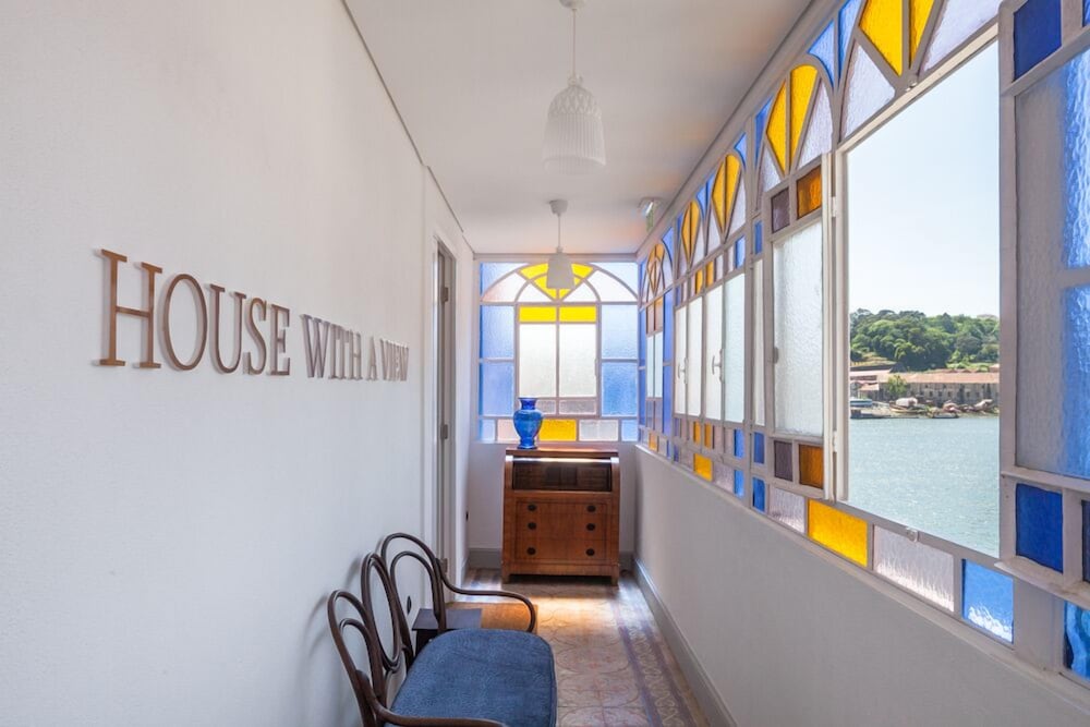 Фото 1872 River House