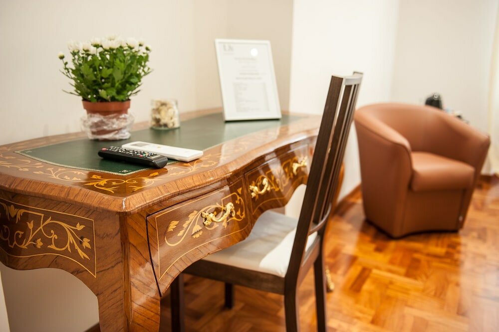 Фото Lh Royal Suites