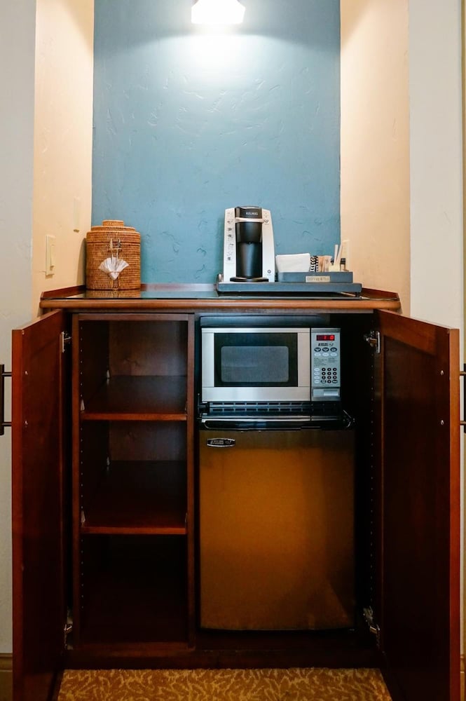 Фото Blue Dolphin Inn