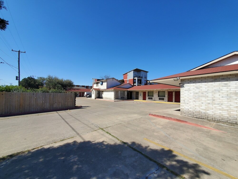 Фото River Inn Motel