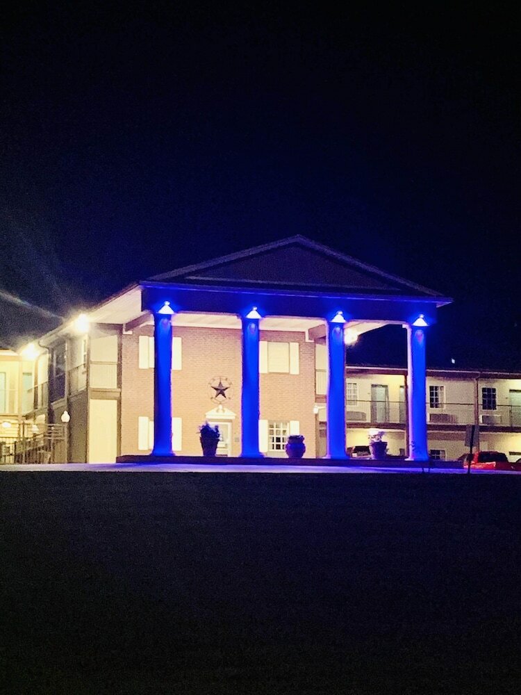 Фото Weston Inn & Suites