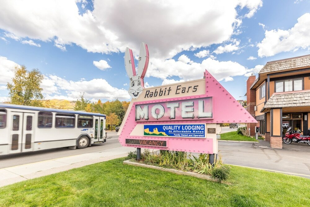 Фото Rabbit Ears Motel