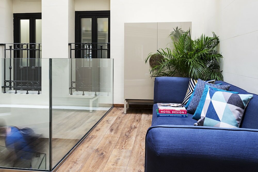 Фото One Shot Luchana 22