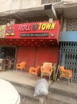 Roll in town (Jamshed Road, 394), fast food