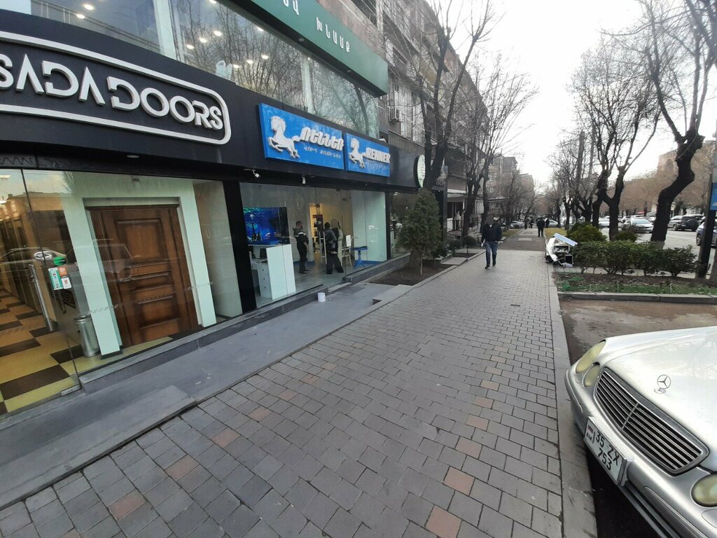Coating Renner, Yerevan, photo