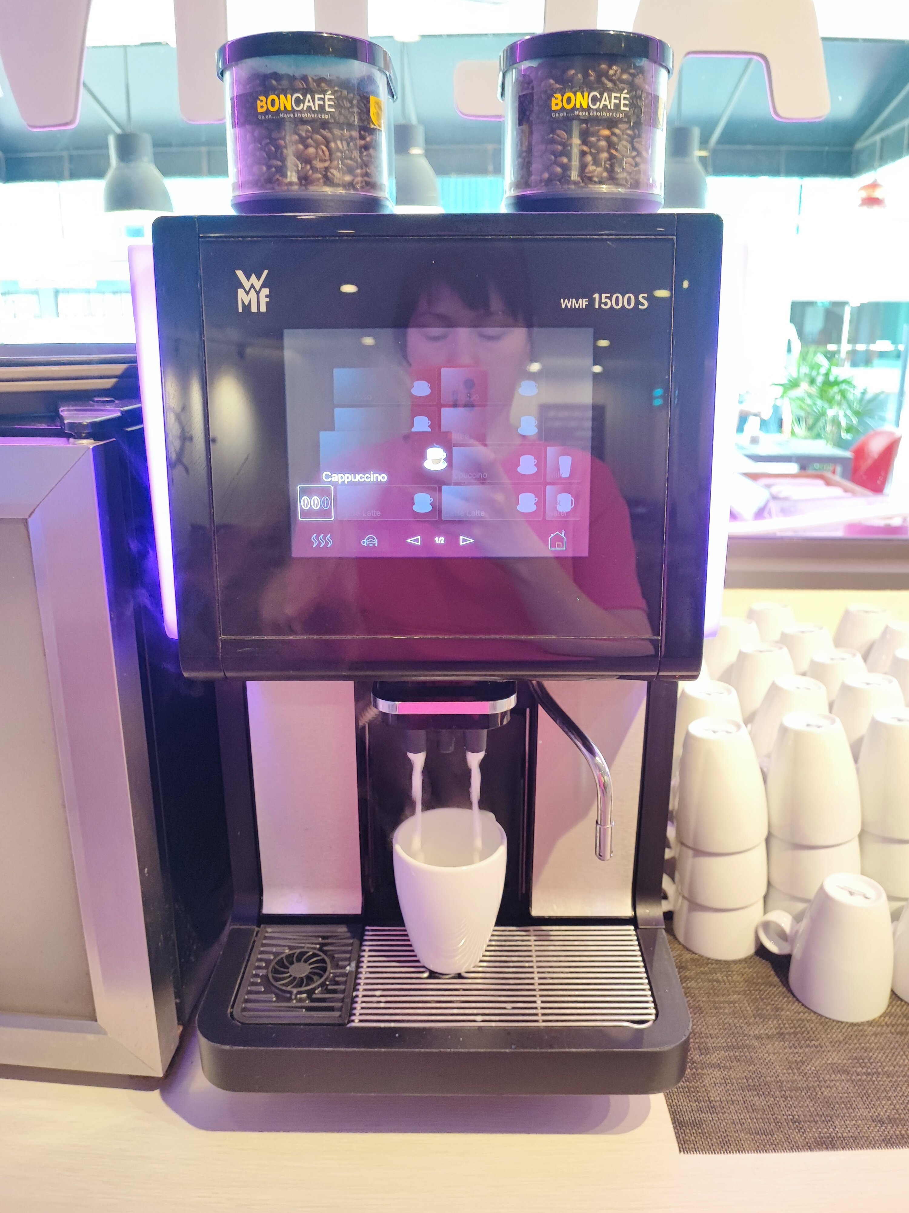 Фото Hotel Clover Patong Phuket