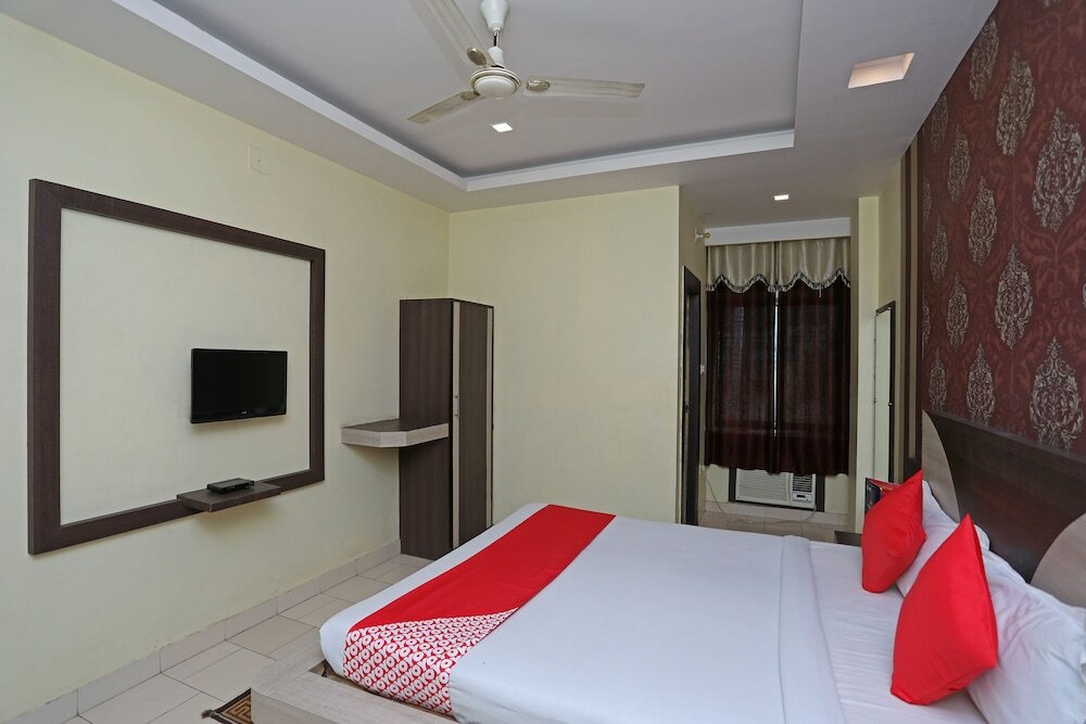 Фото Oyo 29689 Hotel Pramod