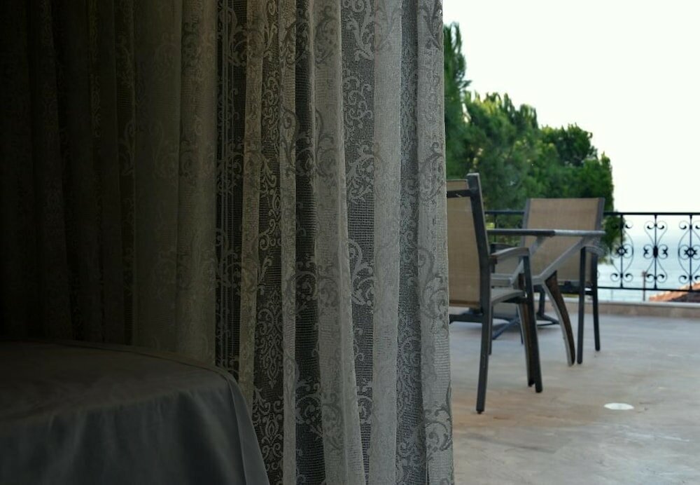 Фото Ammos Luxury Suites