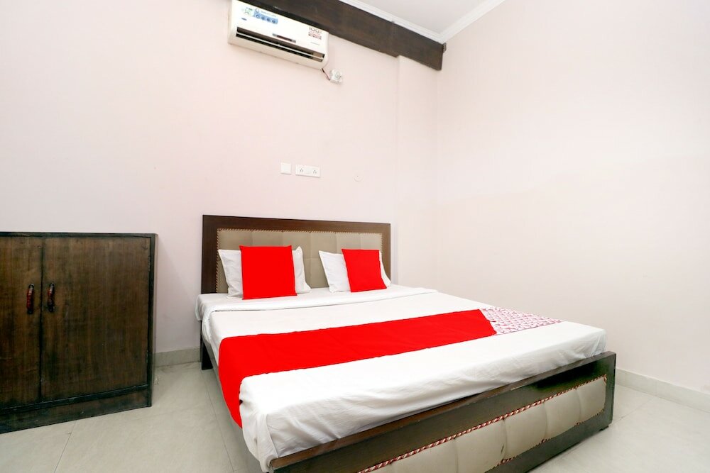 Фото Oyo 39635 Hotel Shree Om