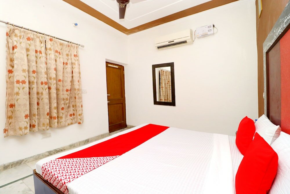 Фото Oyo 37663 Hotel Royal Palace