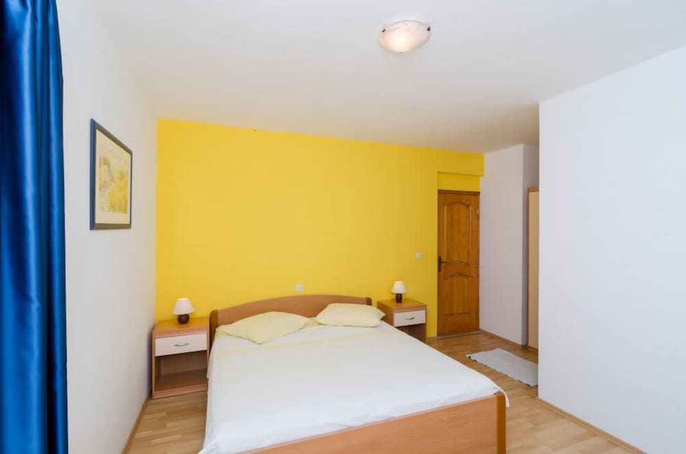 Фото Apartments Plavac Mali