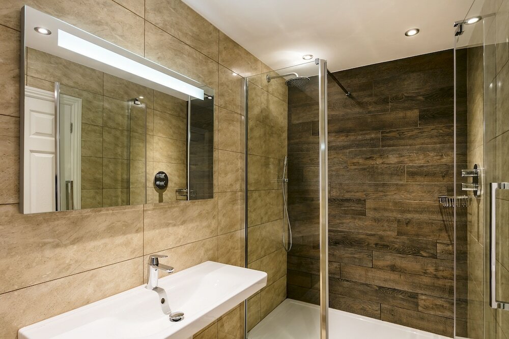 Фото The Lodge Rooms @ Carus Green