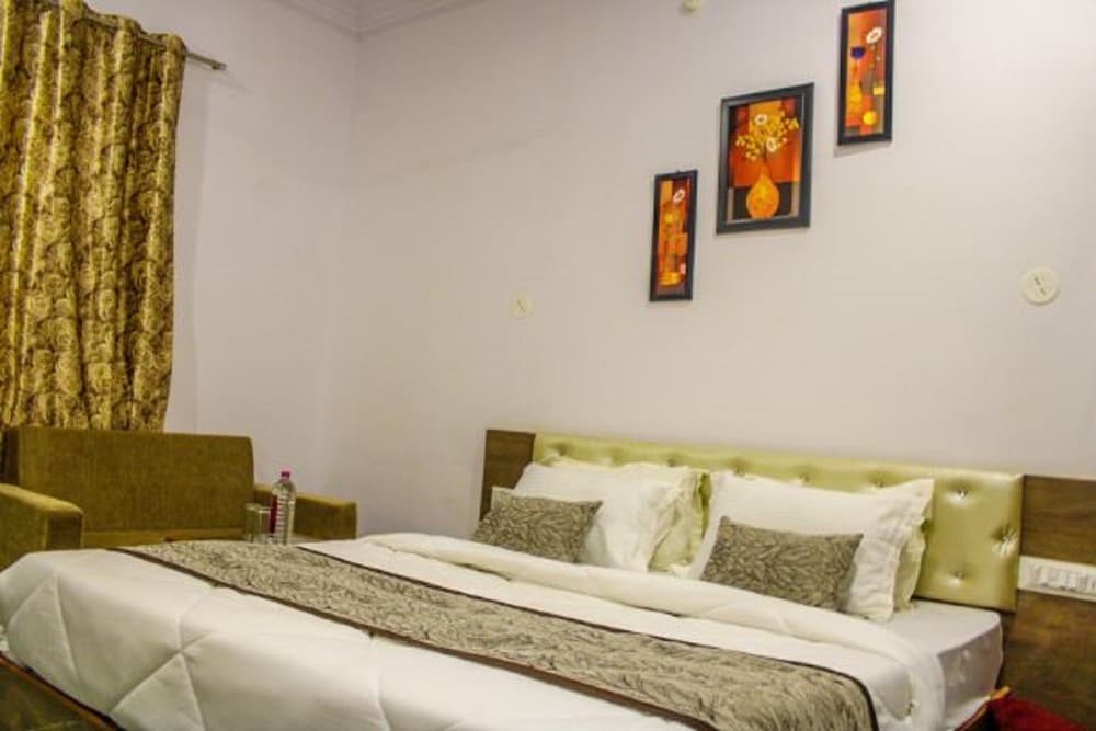 Фото Hari Priya Resort by Ankur Garden