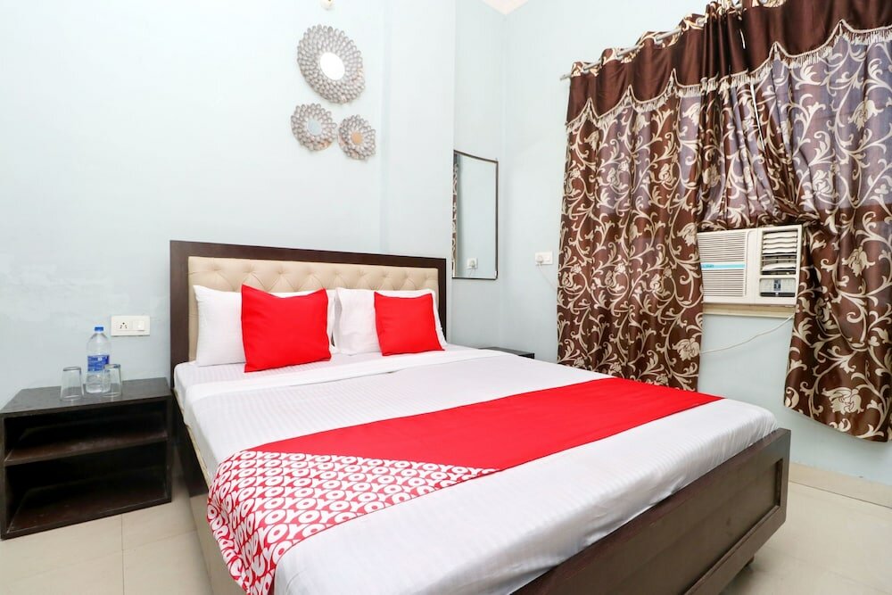 Фото Oyo 39626 Rj Royal Guest House