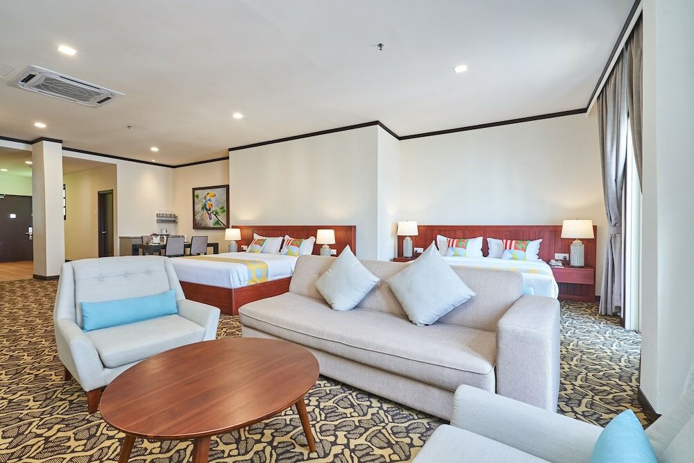 Фото Oyo Home 89378 The Platinum Suites