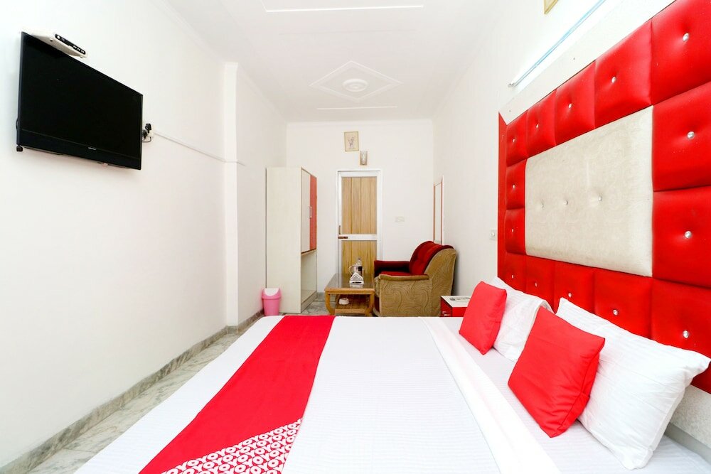 Фото Oyo 37663 Hotel Royal Palace