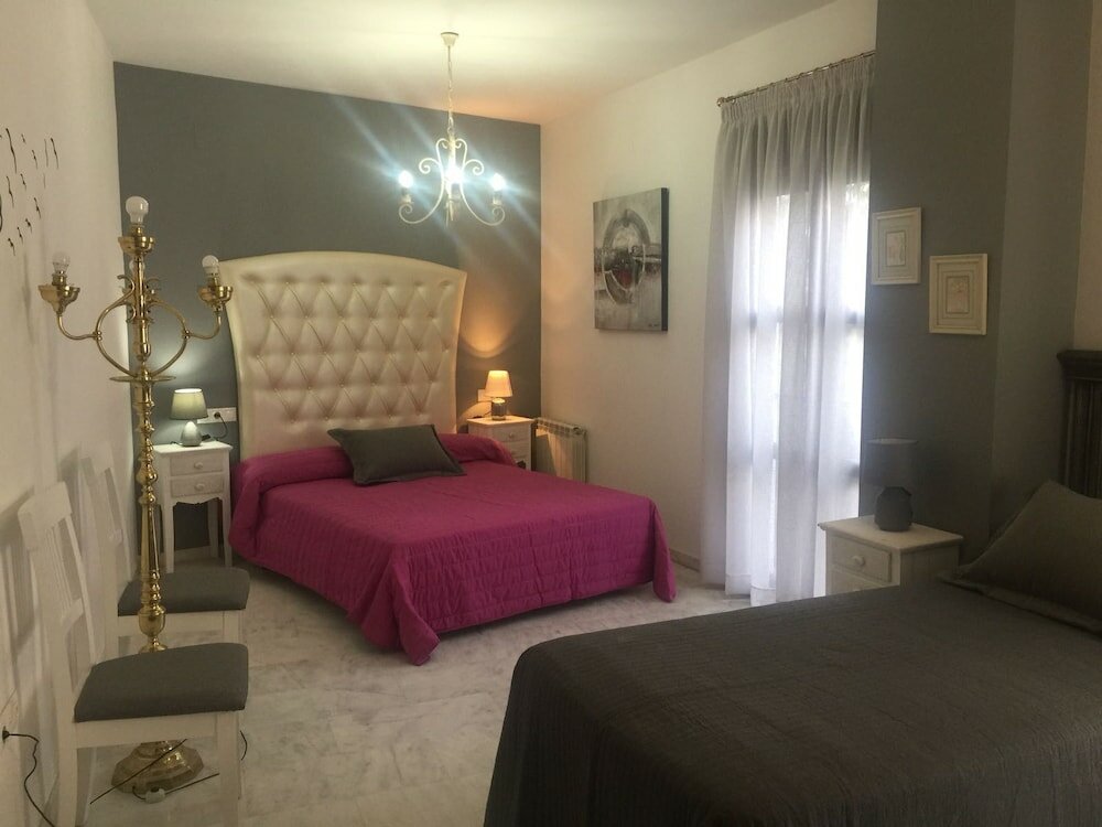 Фото Deluxe Centre Apart with Parking