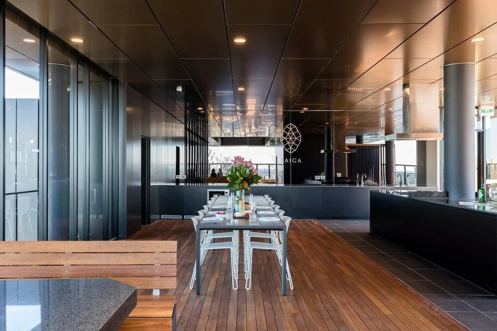 Фото Luxury 1 Bedroom 1 Study With 1 Parking