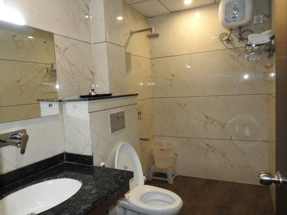 Фото Hotel Aakash Residency