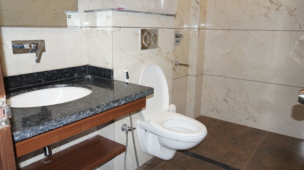 Фото Hotel Aakash Residency