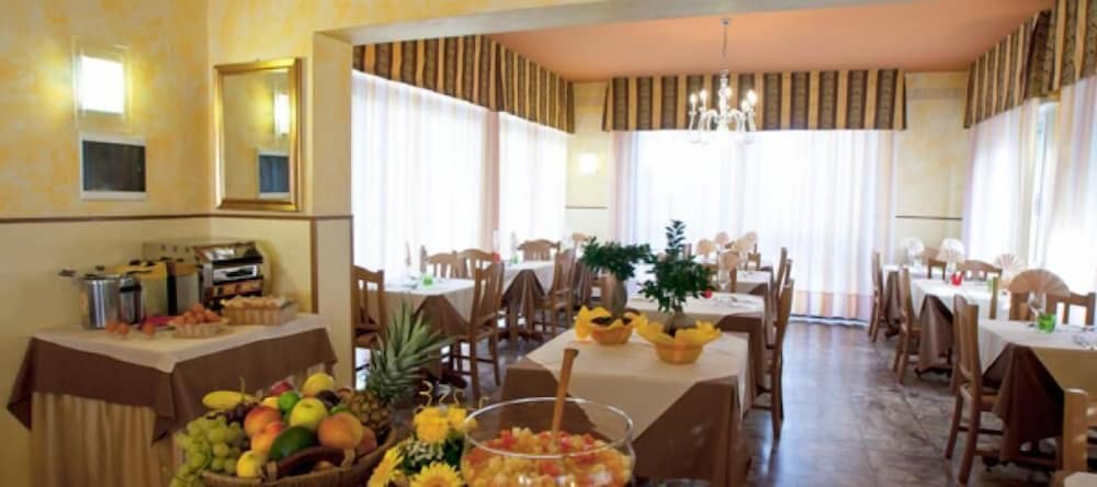 Фото Hotel Villa Bruna