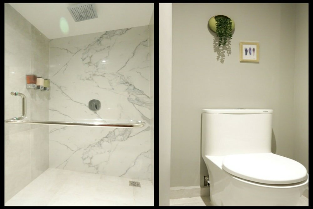 Фото The Yellow Capsule