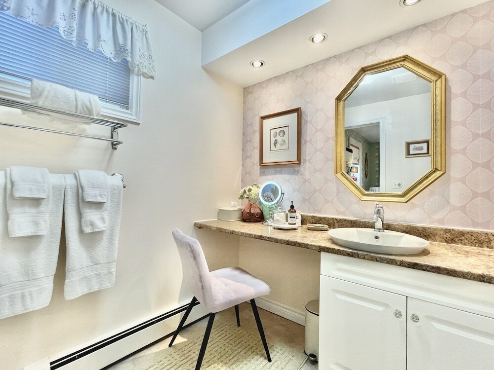 Фото Charlotte's Rose Inn