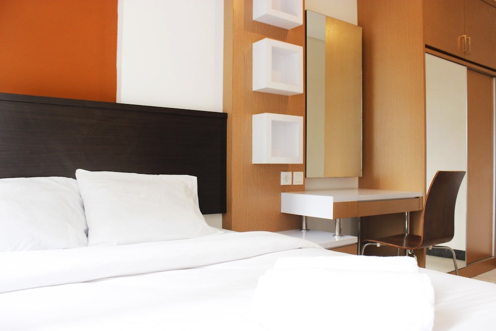 Фото Strategic 1br Apartment with Sofa Bed at The Jarrdin Cihampelas