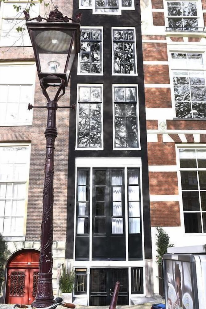 Фото Downtown Room In Canal District