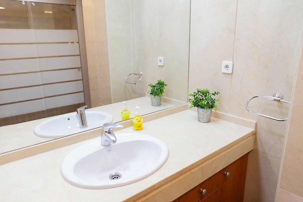 Фото Piso Exclusivo EN Zona Residencial. Manolete