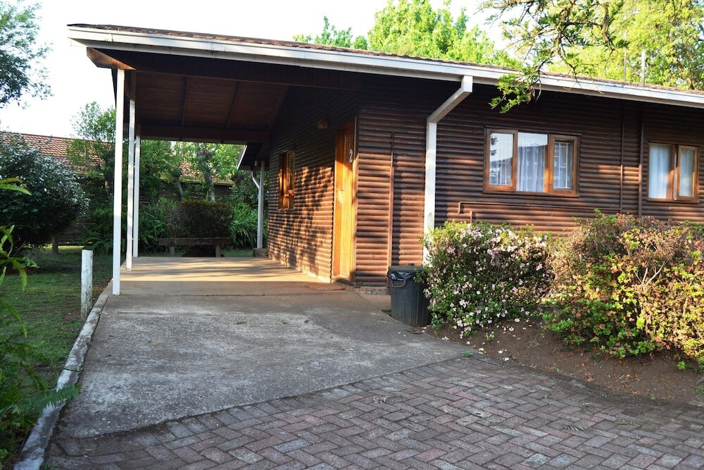 Фото Log Cabin & Settlers Village