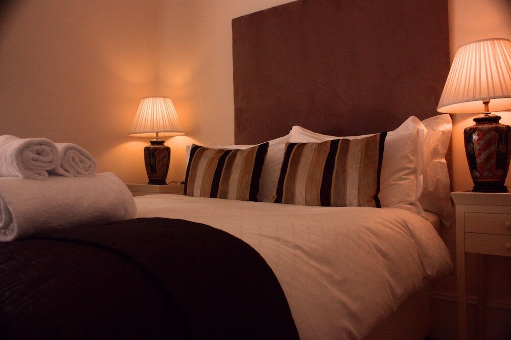 Фото Annandale Arms Hotel