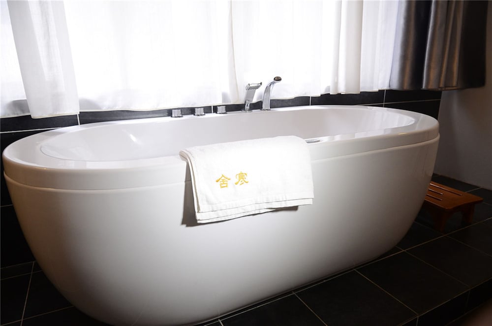 Фото Humble Inn Boutique Residence